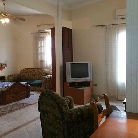 Elegant Heliopolis, Studio-Apartment Le Caire Extérieur photo